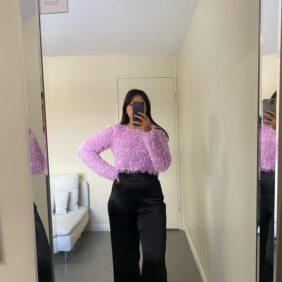 🛍️NEW ZARA FEATHER EFFECT TOP @CHASINGOUFITS - Picture 1 of 4